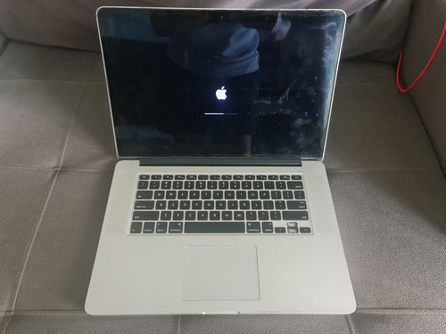 Imagem 1 de 8 de Macbook Pro 2013 Retina 15 Polegadas (defeito Na Tela)