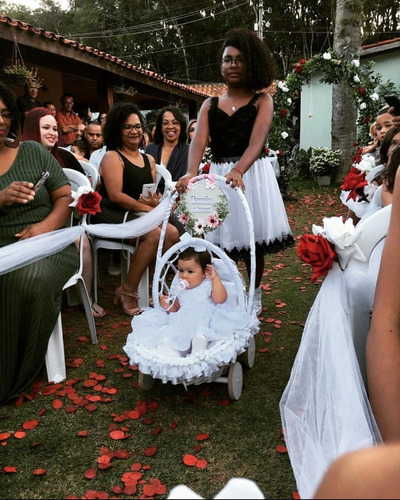 Carrinho Vime Para Bebê Entrar Em Casamento (locação) (Usado)