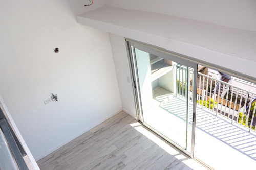 Venta Departamento 2 Ambientes En Tigre Centro