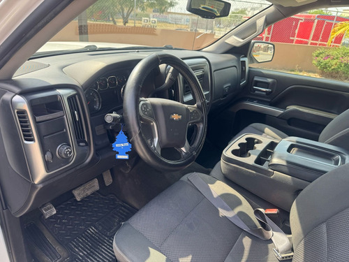 Chevrolet Silverado 1500 4x2 Doble Cab V8 5.3L.