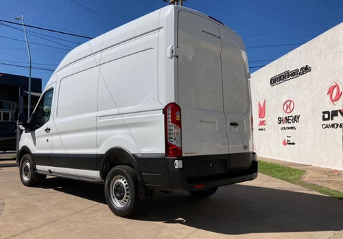 Imagen 4 de 14 de Ford Transit 2.2 Tdi Furgon Medio Techo Elevado 350m 0kmmy22