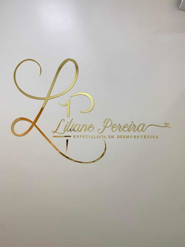 Imagem 1 de 5 de Letreiros E Fachadas Personalizadas