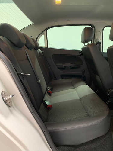 Volkswagen Voyage 1.0 12V MPI TOTALFLEX 4P MANUAL