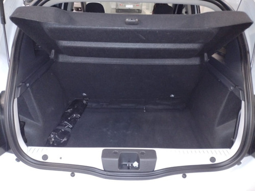 Renault Sandero Auth 1.0