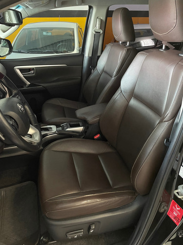 Toyota SW4 2.8 Tdi Srx 7l 4x4 Aut. 5p