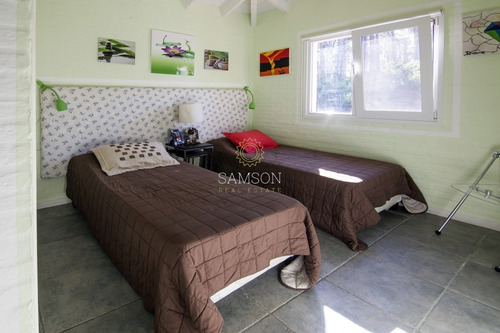Laguna Blanca Casa De 4 Dormitorio En Venta Manantiales Punta Del Este- Ref: 74