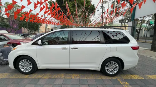 Toyota Sienna 3.5 Xle At