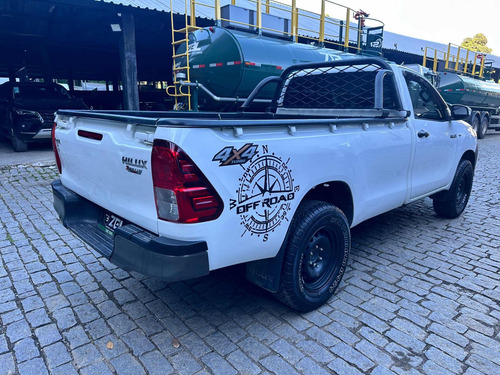 Toyota Hilux 2.8 Tdi Std Cab. Simples 4x4 2p