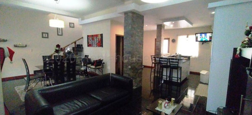 Casa En Las Acacias #21-9766