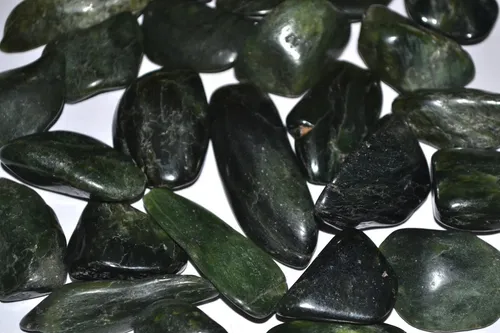 Jade Nefrita Verde Por Unidad Il Giardino Joya Minerales