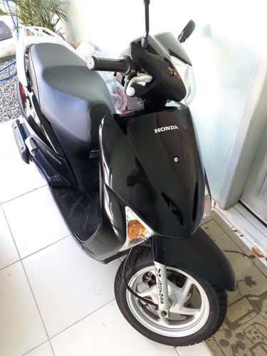 Linda Honda Lead Preta.. Econômica E Com Baixa Km..