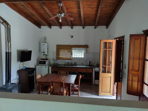Imagen 3 de 13 de Casa De Campo Tipo Loft. En Villa De Las Rosas, Córdoba (traslasierra) Con Amplio Parque Y Pileta A Pocas Cuadras Del Centro.