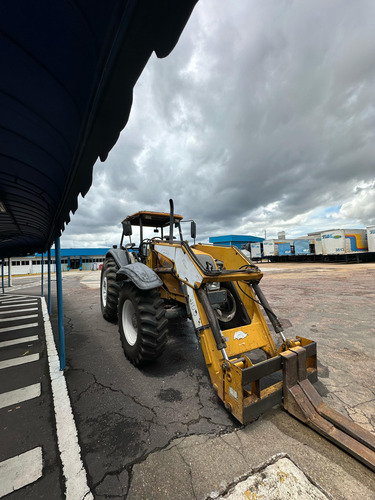 Valtra - Bm 100 - Com Garfo - Ano 2014
