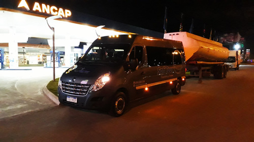 Imagen 8 de 10 de Traslado De Pasajeros - Vans - Kombi - Aeropuerto - Viajes
