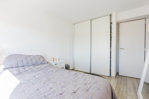 Venta Departamento 4 Ambientes En Moron Sur Con 3 Cocheras
