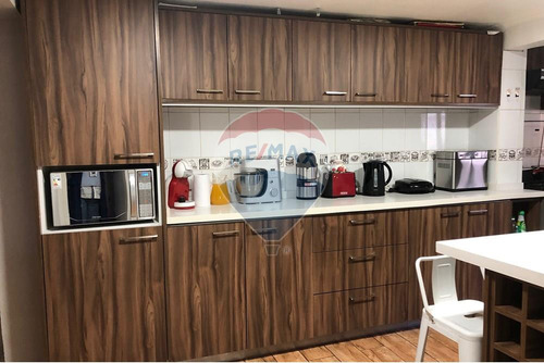 Casa Con Piscina, Quincho Y Cocina Renovada