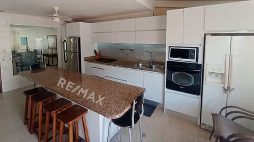 Imagen 10 de 28 de Re/max 2mil Alquila Townhouse En Urb. Paraiso Ii, Agua Marina Coutry Club