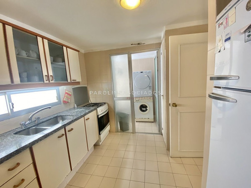 Imagen 12 de 24 de Venta De Apartamento De 2 Dormitorios En Edificio Torre Marina Punta Del Este