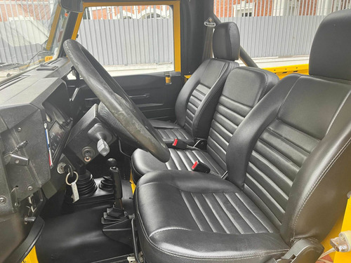 Imagen 9 de 25 de Land Rover Defender 1997 2.5 90 Sport
