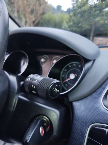 Imagem 13 de 15 de Fiat Punto 2013 1.4 Attractive Flex 5p