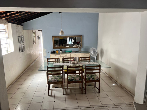 Vendo Casa Localizada No Centro De Elesbão Veloso Ao Lado Do Banco Do Brasil