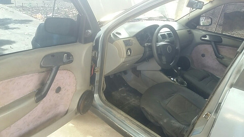 Volkswagen Parati 2000 1.0 16v 5p
