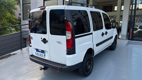 Fiat Doblo 1.8 16v Essence 7l Flex 5p 5 marchas