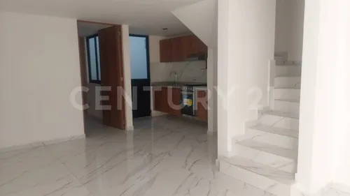 Venta De Casa, Recámara En Pb+2 Recámaras De Excelente Tamaño, Av 11 Sur, Puebla