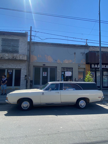 Ford Fairlane Funebre