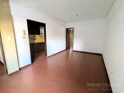 Imagen 8 de 15 de Departamento De Dos Dormitorios En Venta En Rosario