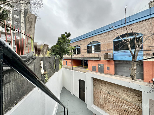 Oficina Venta Olivos 200m2 100% Remodelada