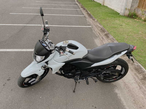 Imagem 3 de 10 de Honda Cb 300 R 2014
