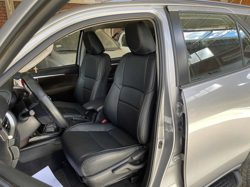 Toyota Fortuner Full Mt