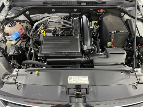Imagen 12 de 12 de Volkswagen Vento 1.4t Comfortline Dsg Mt 2017-imolaautos