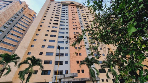 Imagen 2 de 22 de En Venta Apartamento Amoblado Trigaleña Alta Residencias Titanium 105 Mts2 166820 Andres Peña
