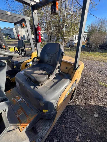 Autoelevador Cat Dp30nm 3000kg Diesel Torre Triple C/desp