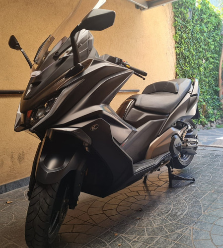 Kymco Ak550