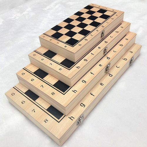 // Jogo De Tabuleiro De 29x29cm 29x29cm