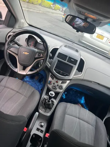 Chevrolet Sonic 1.6 Lt 5 p