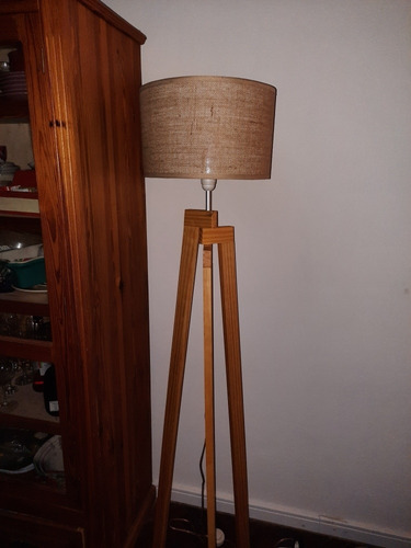 Lampara Tripode De Pie En Madera