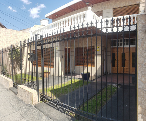 Venta Impactante Casa Con Lote Parque Y Piscina Villa Celina