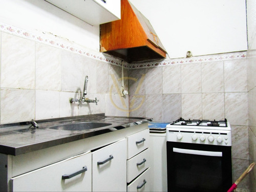 Imagen 4 de 11 de Casa De 1 Dormitorio En La Comercial.