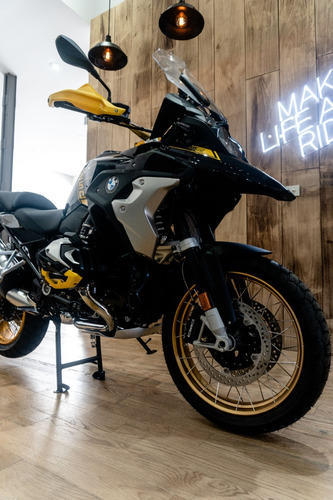 Bmw R 1250 Gs 40 Years