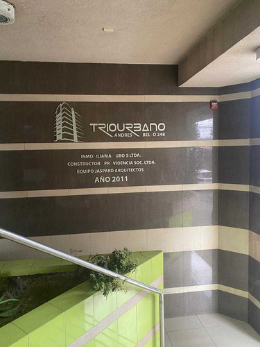 Se Vende Depto 2d Y 1b En Edificio Triourbano (70690)