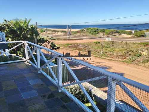 Venta Casa En Montoya A Metros De La Playa 