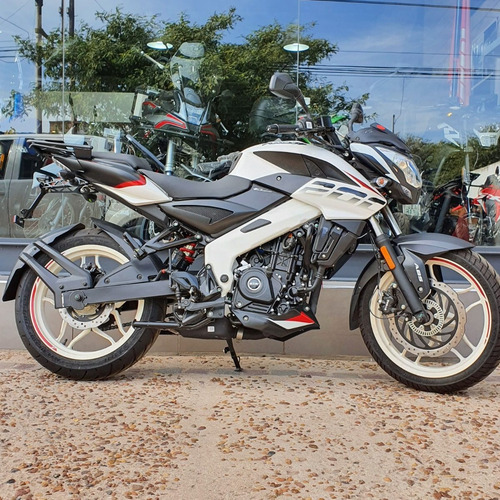 Imagen 1 de 9 de Bajaj Rouser Ns200 Fi - Modelo 2022 - 0km