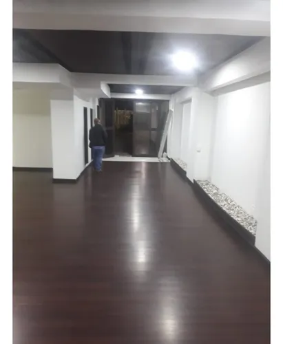 Venta De Local Con Renta En Milán