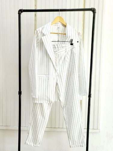 Blazer Sastrero Rayado Nueva Temporada Talle S - L Vy