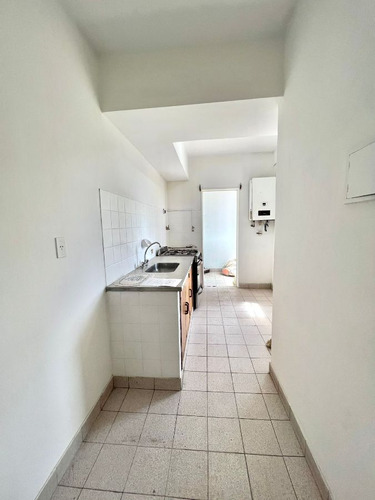 Venta Departamento 4 Dormitorios Otros Barrios Con Cochera