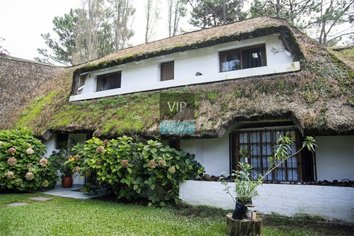 Muy Linda Casa En Zona Rincón Del Indio, Punta Del Este- Ref: 509